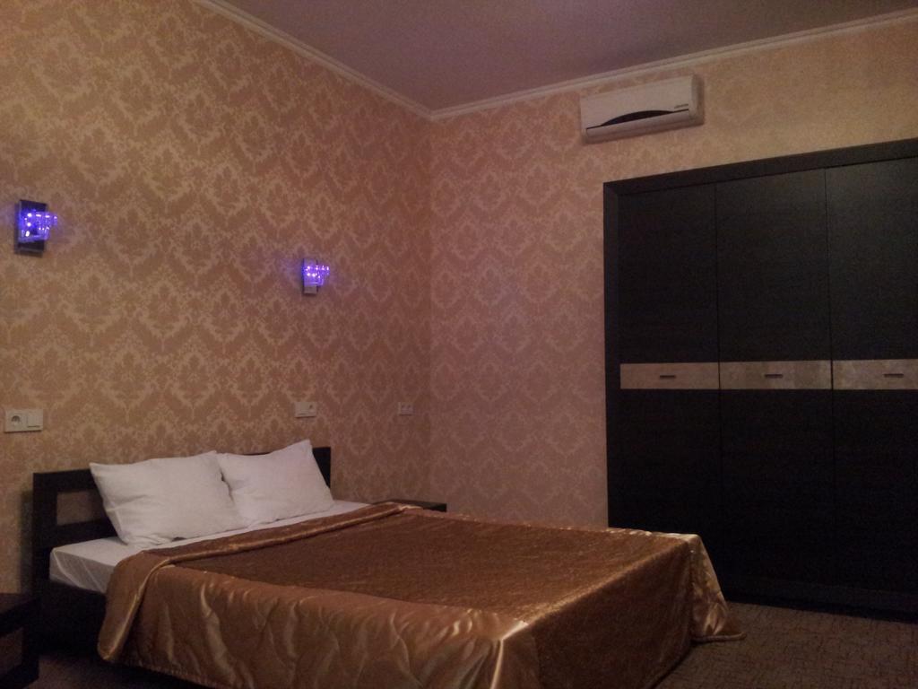Noy Hotel Харков Стая снимка