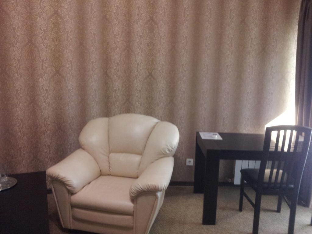 Noy Hotel Харков Стая снимка