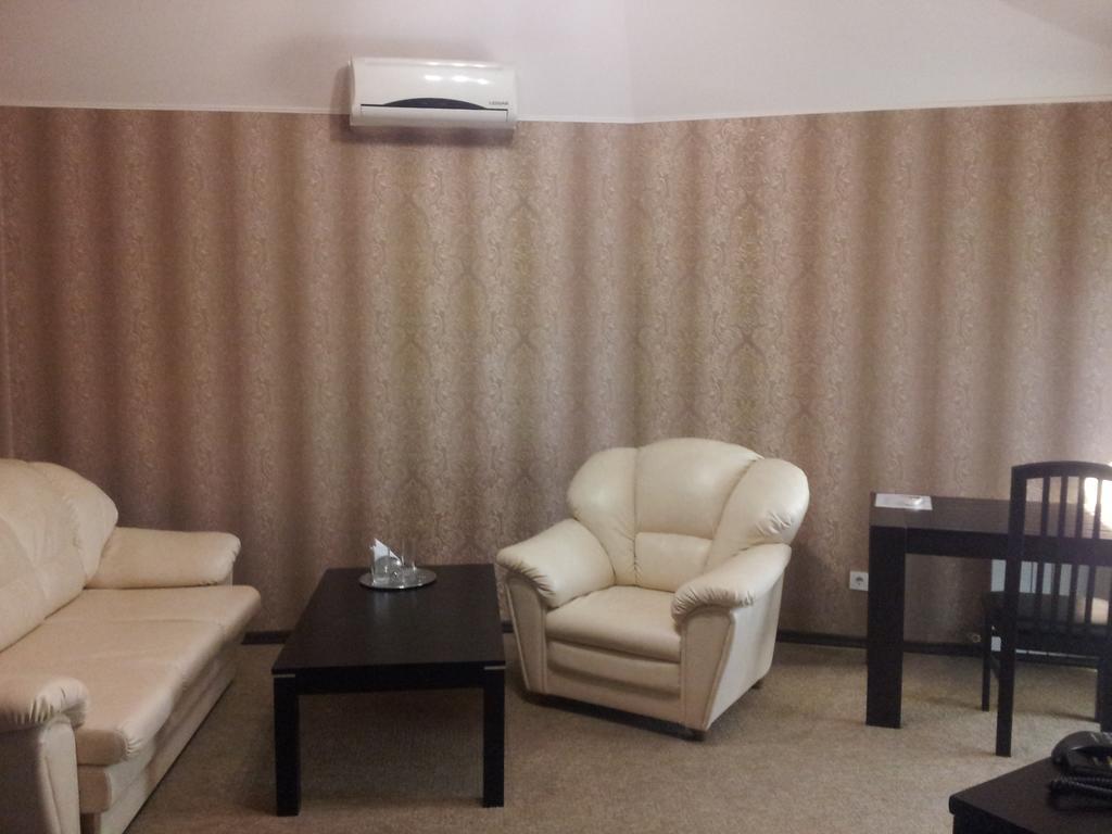 Noy Hotel Харков Стая снимка