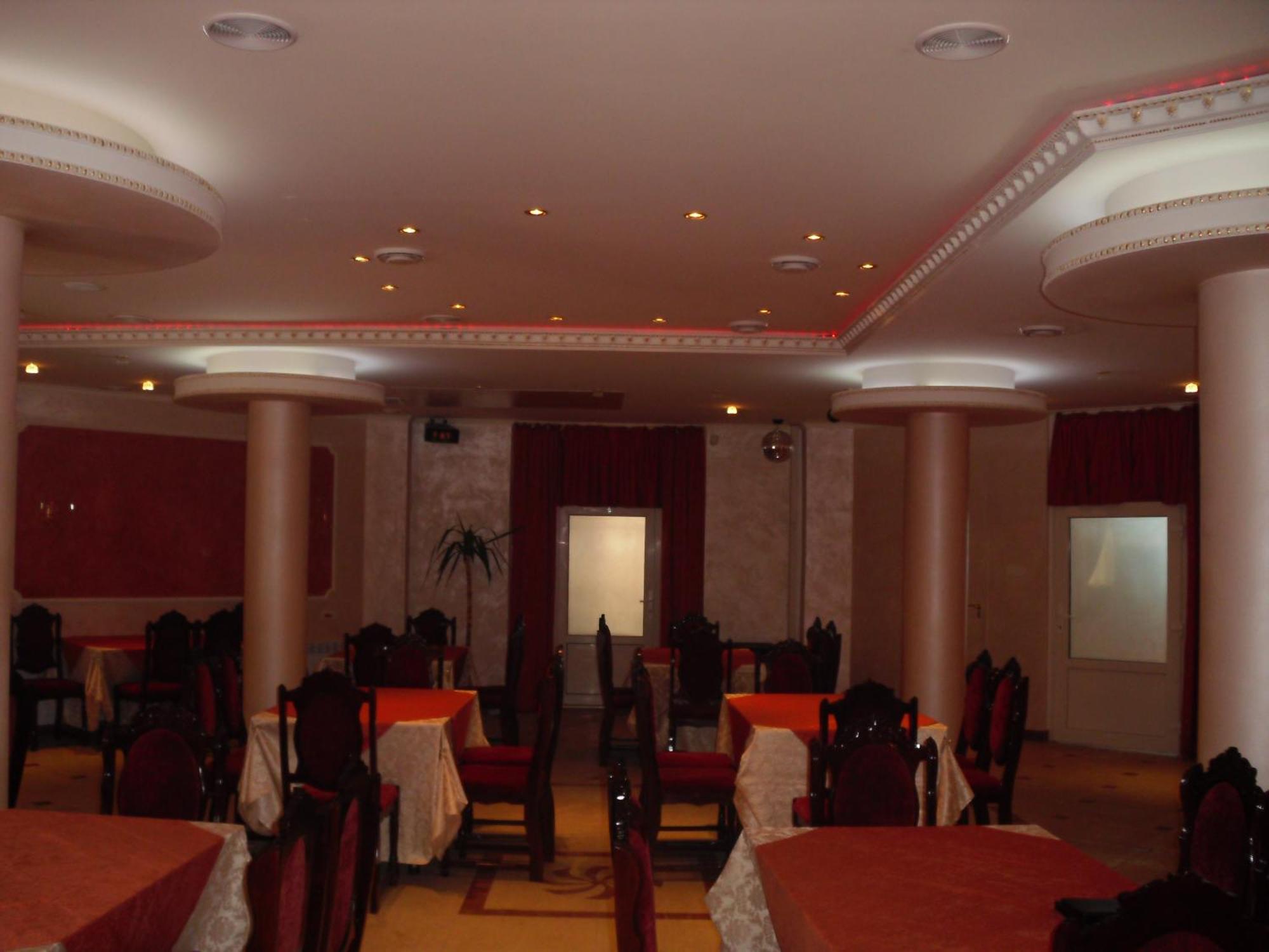 Noy Hotel Харков Екстериор снимка