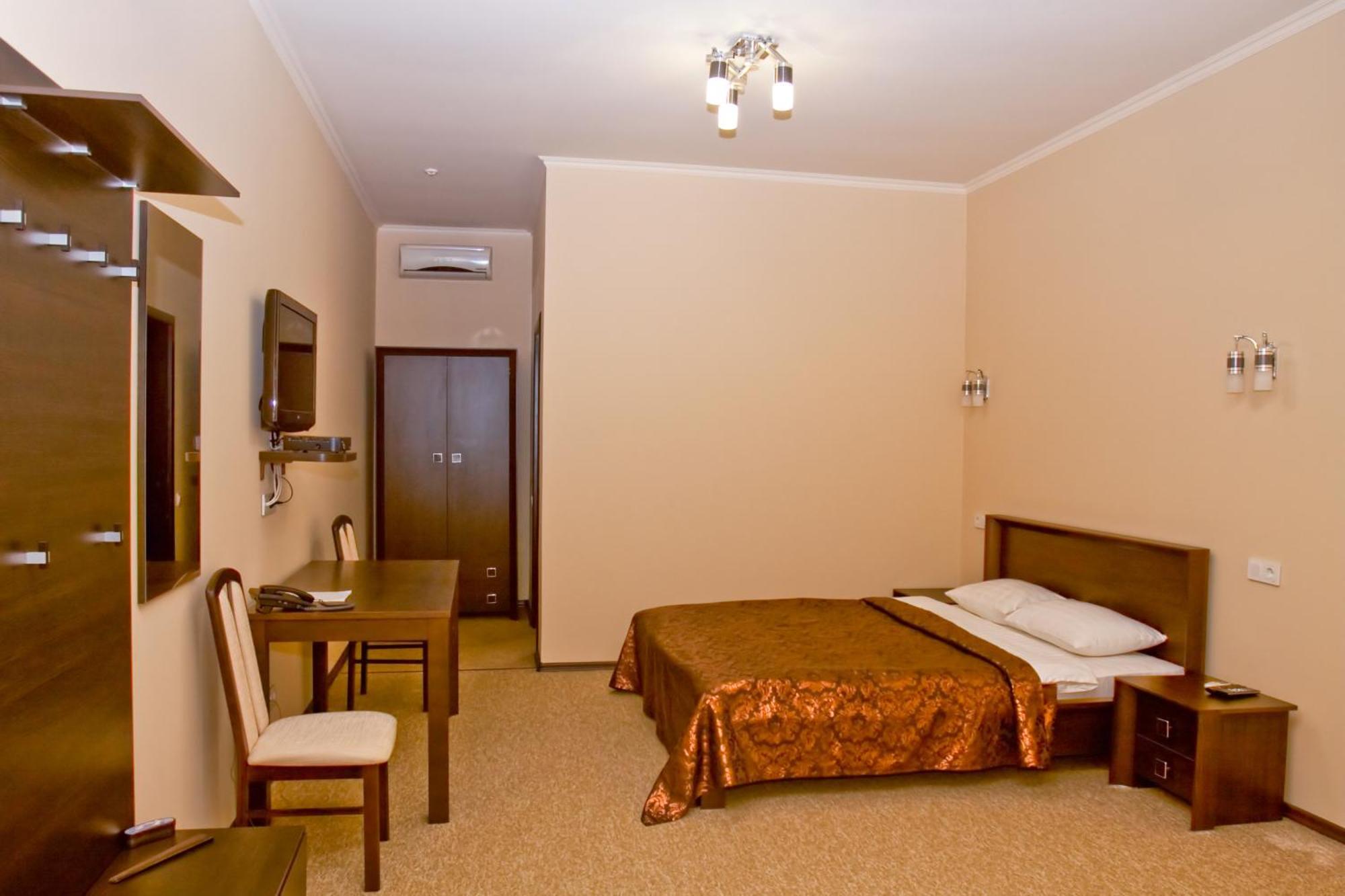 Noy Hotel Харков Екстериор снимка