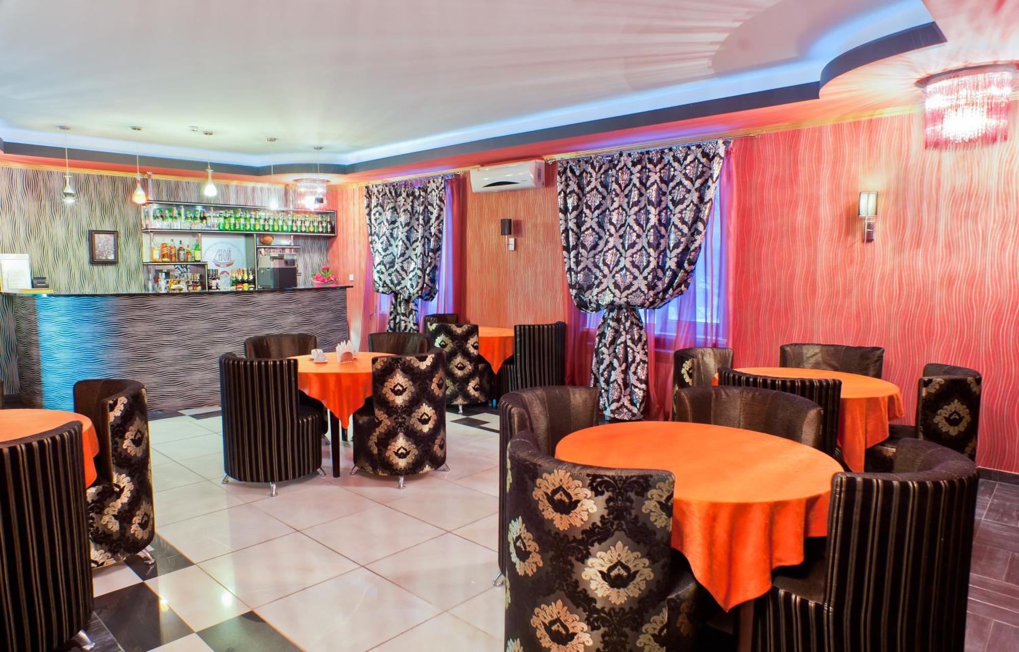 Noy Hotel Харков Екстериор снимка