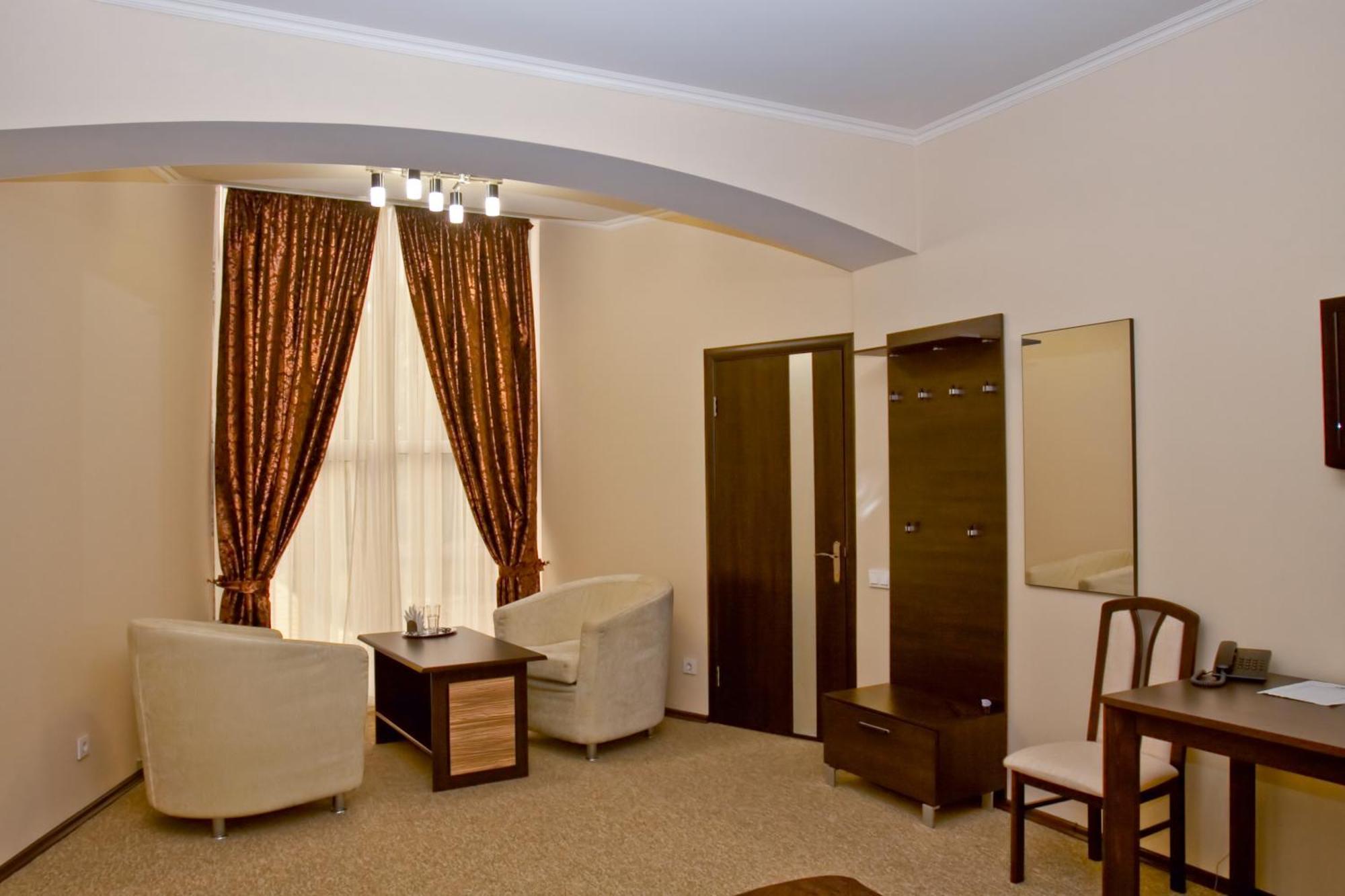 Noy Hotel Харков Екстериор снимка