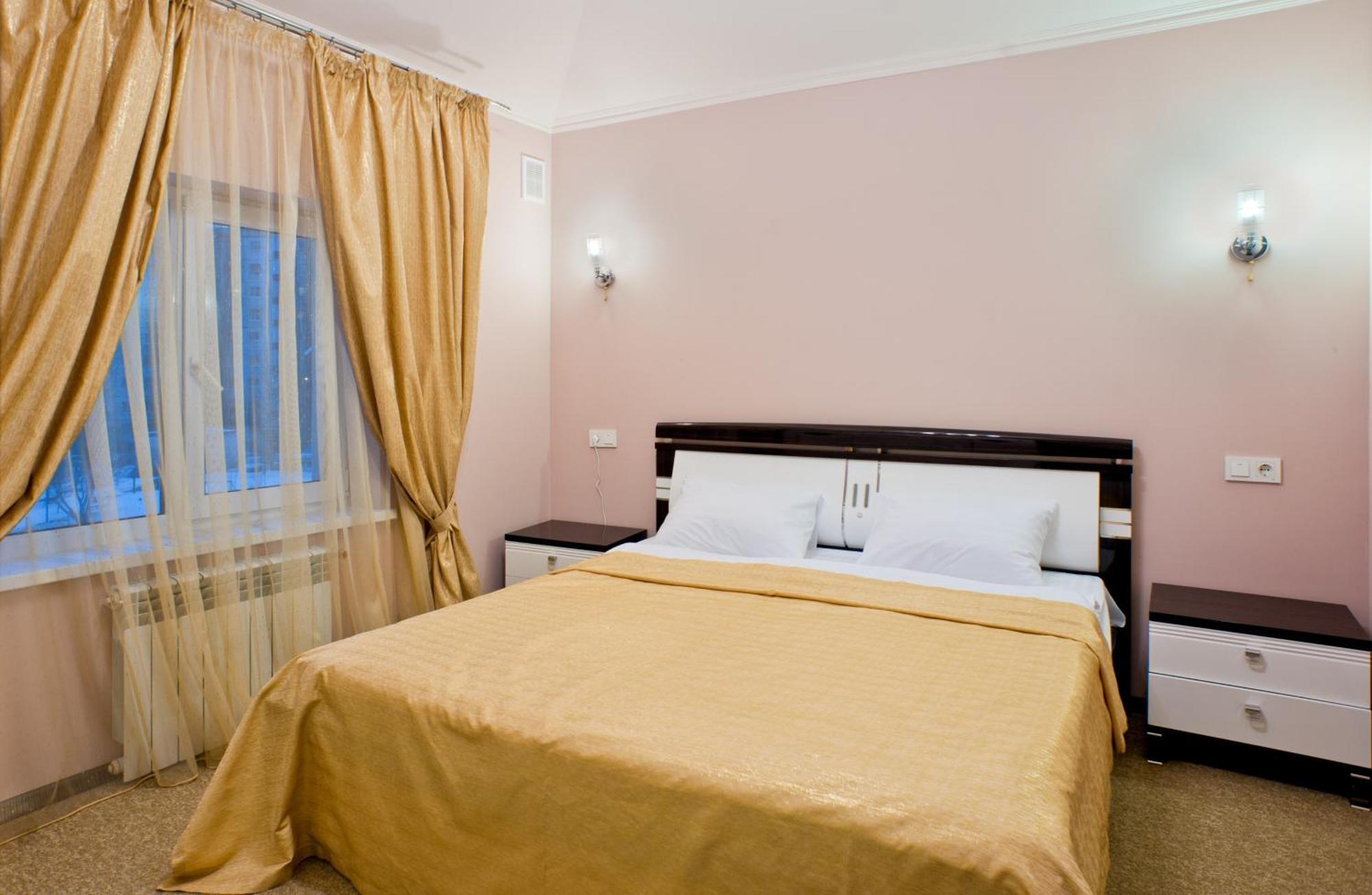 Noy Hotel Харков Екстериор снимка