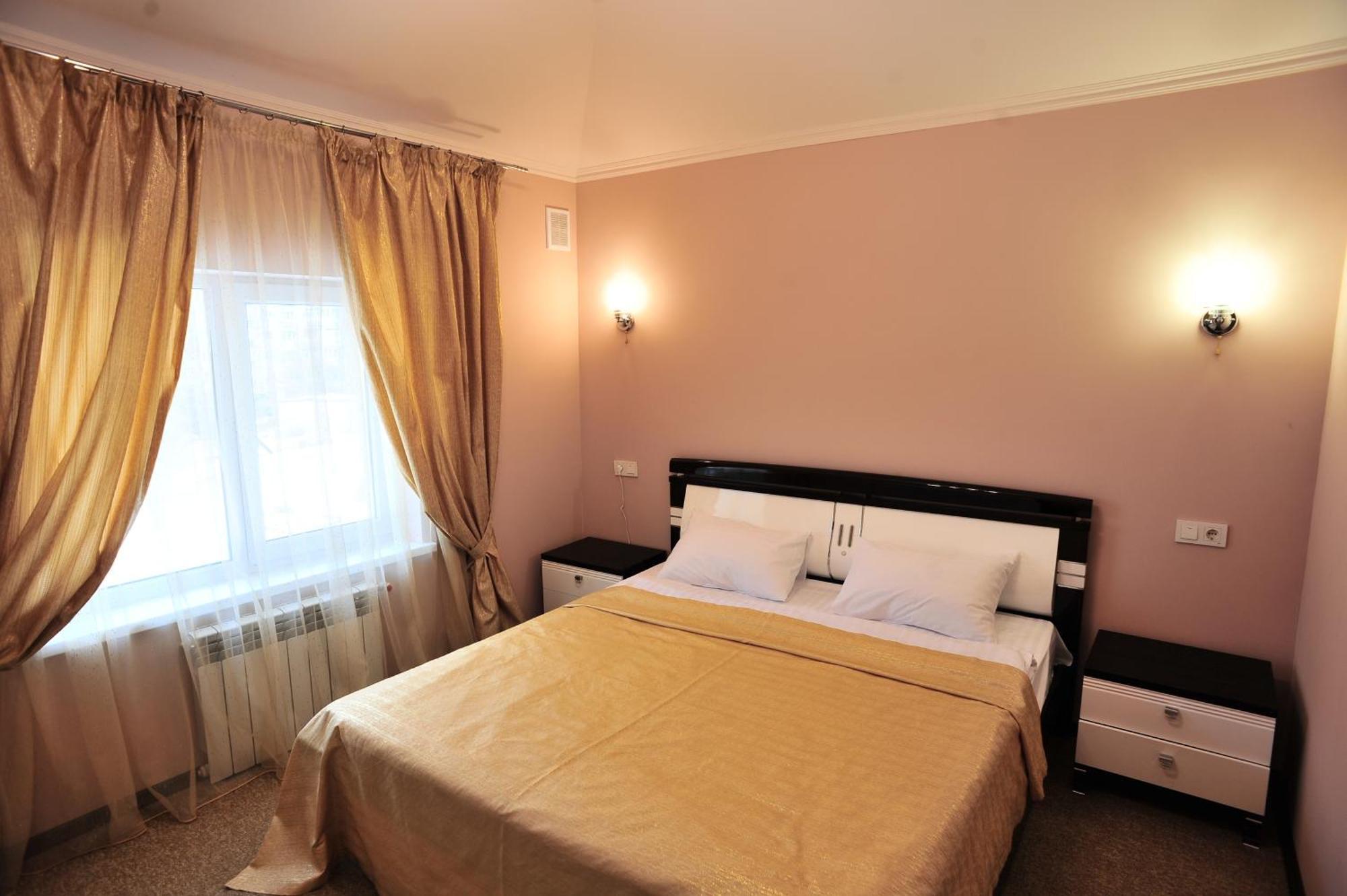 Noy Hotel Харков Екстериор снимка