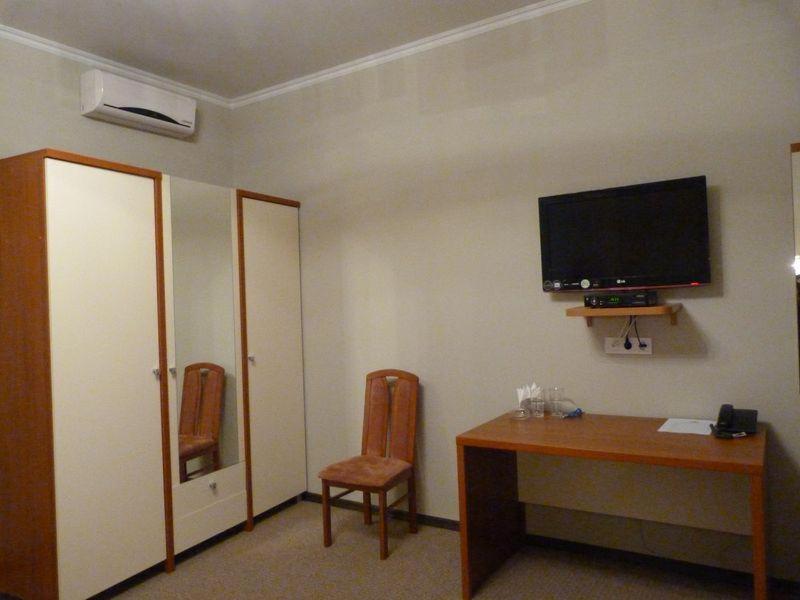 Noy Hotel Харков Екстериор снимка