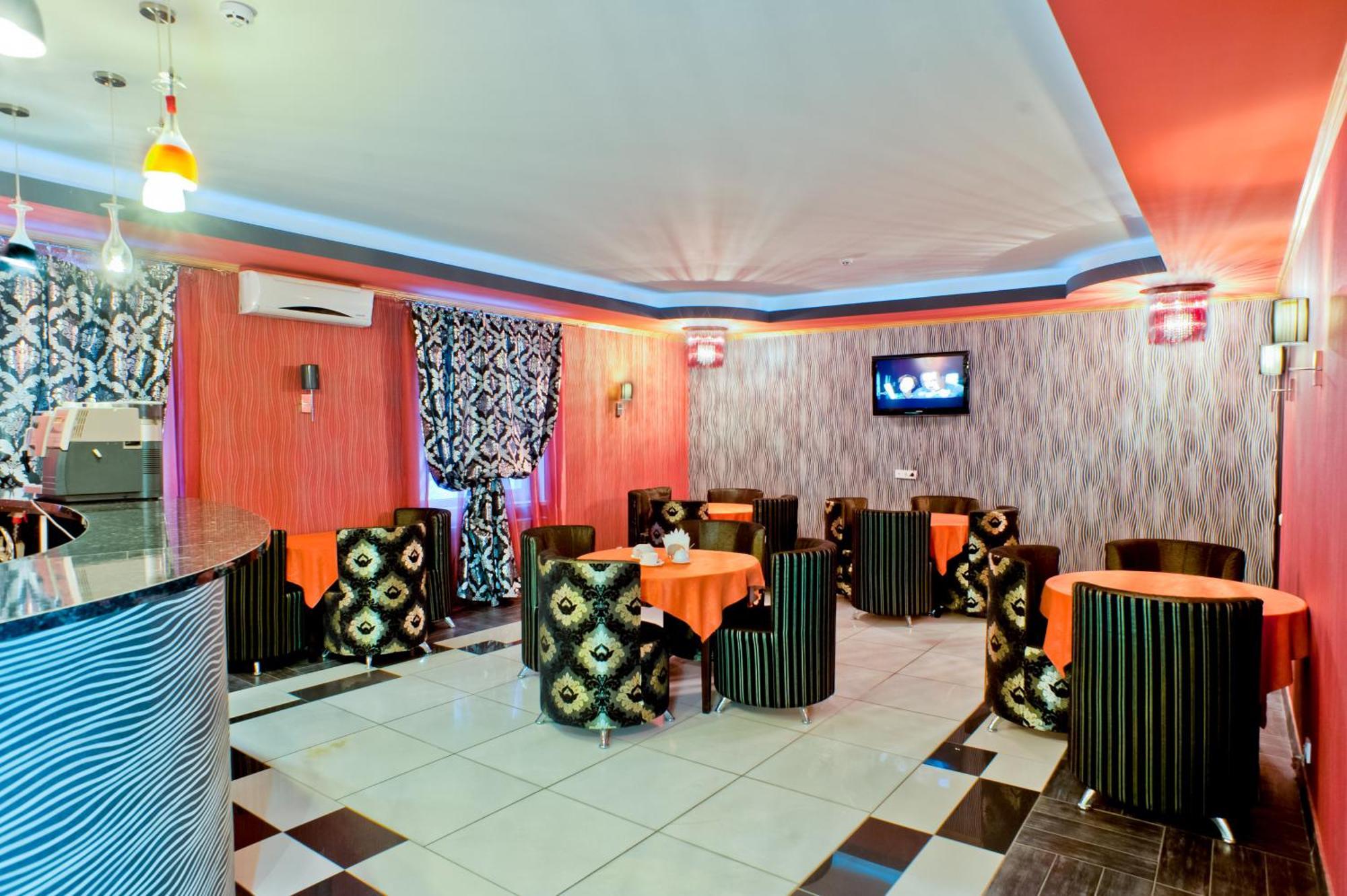 Noy Hotel Харков Екстериор снимка