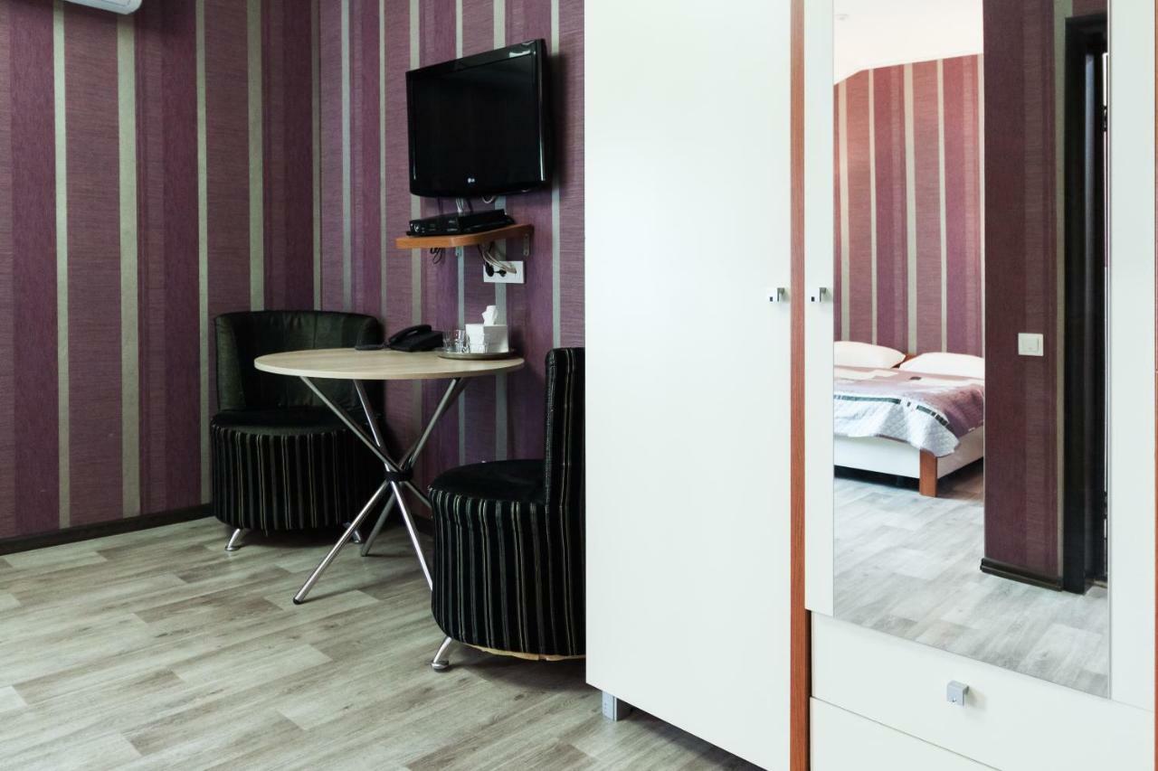 Noy Hotel Харков Екстериор снимка