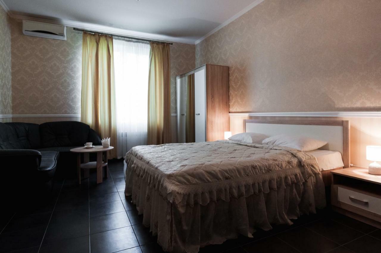 Noy Hotel Харков Екстериор снимка