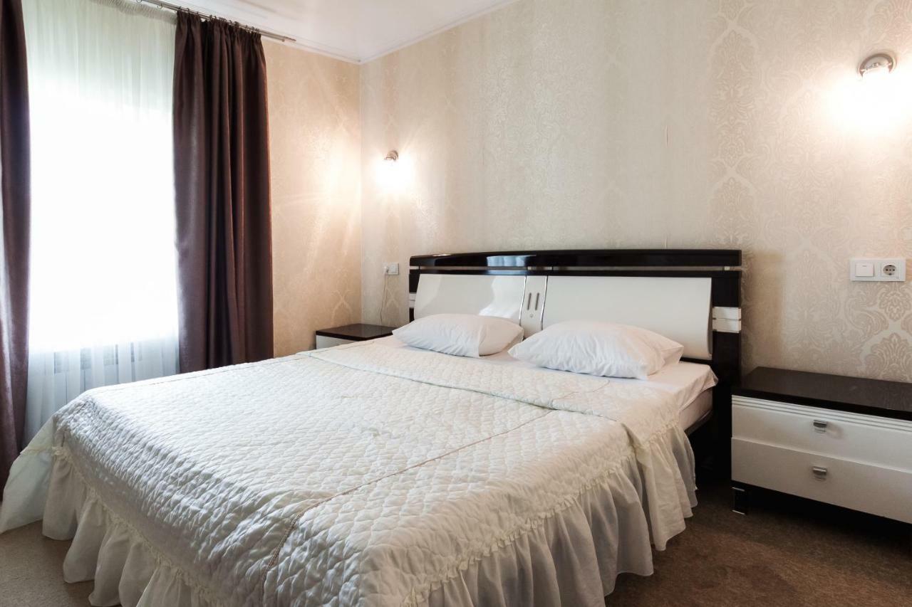 Noy Hotel Харков Екстериор снимка