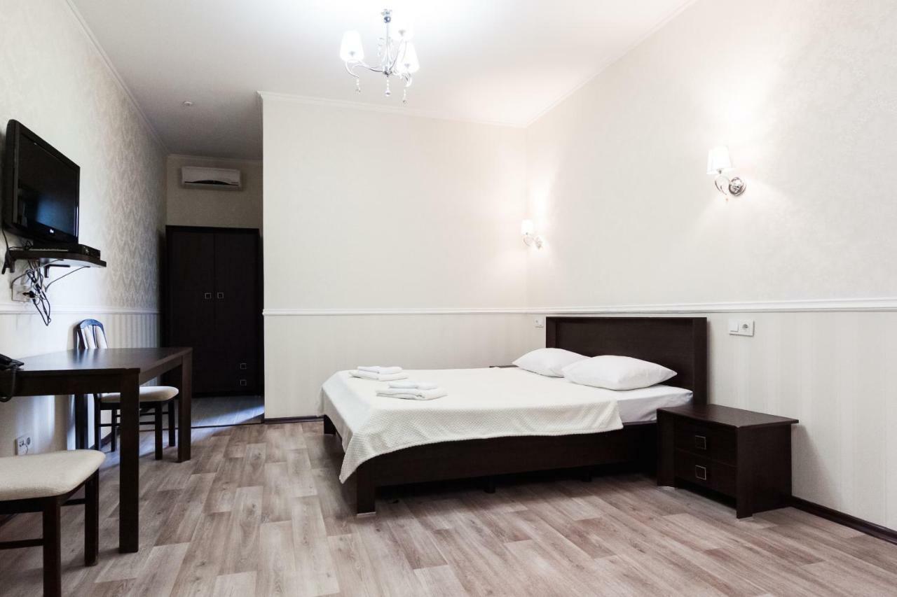 Noy Hotel Харков Екстериор снимка