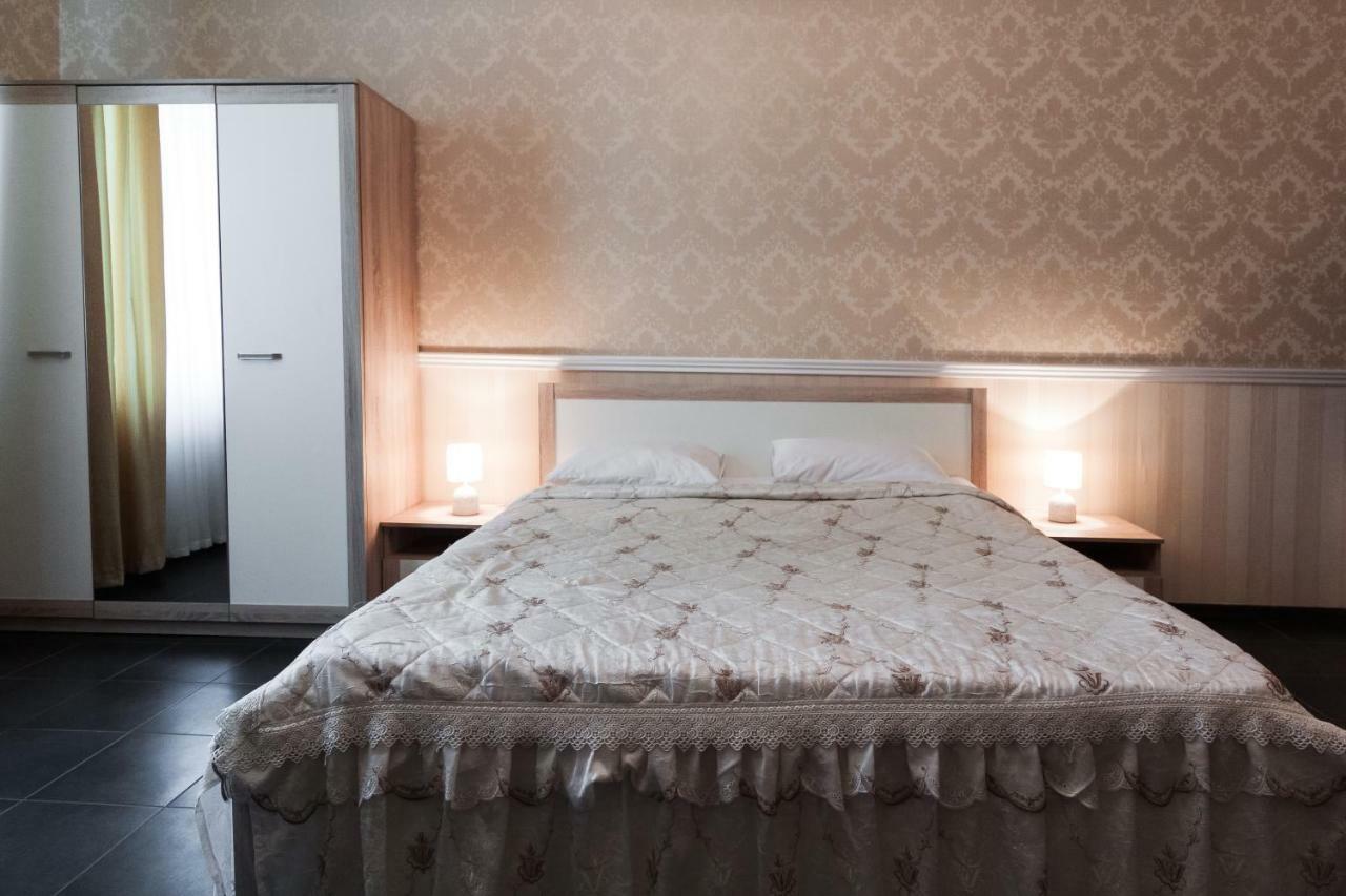 Noy Hotel Харков Екстериор снимка